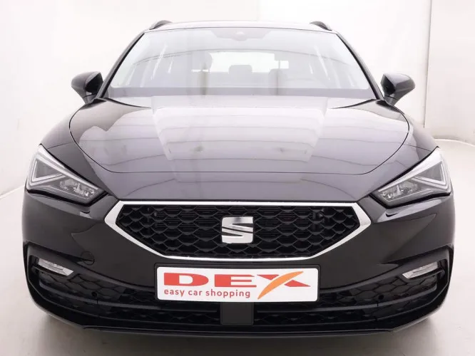 Volvo V60 2.0 D3 Momentum + GPS + LED Lights Image 2