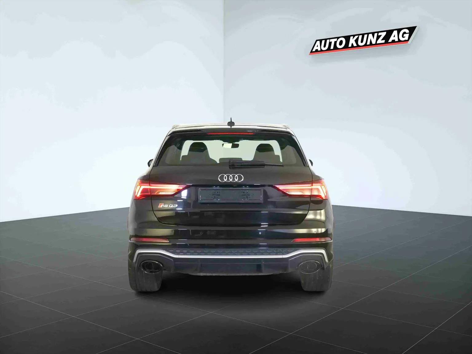 Audi RS Q3 2.5 TFSI quattro S-Tronic  Image 4