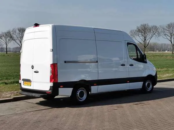 Mercedes-Benz Sprinter 314 L2H2 MBUX RWD Airco Image 3